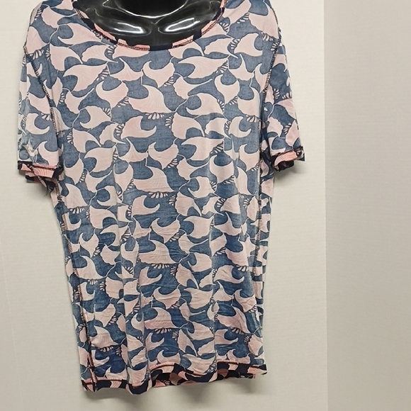 Elegant Women's Short Sleeve Top in Pink and Blue - Picture 11 of 14